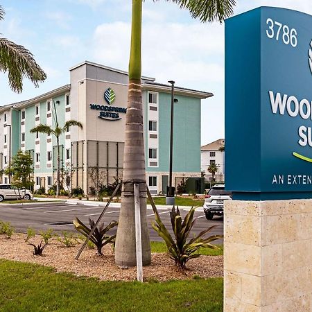 Woodspring Suites Naples Golden Gate Exterior photo